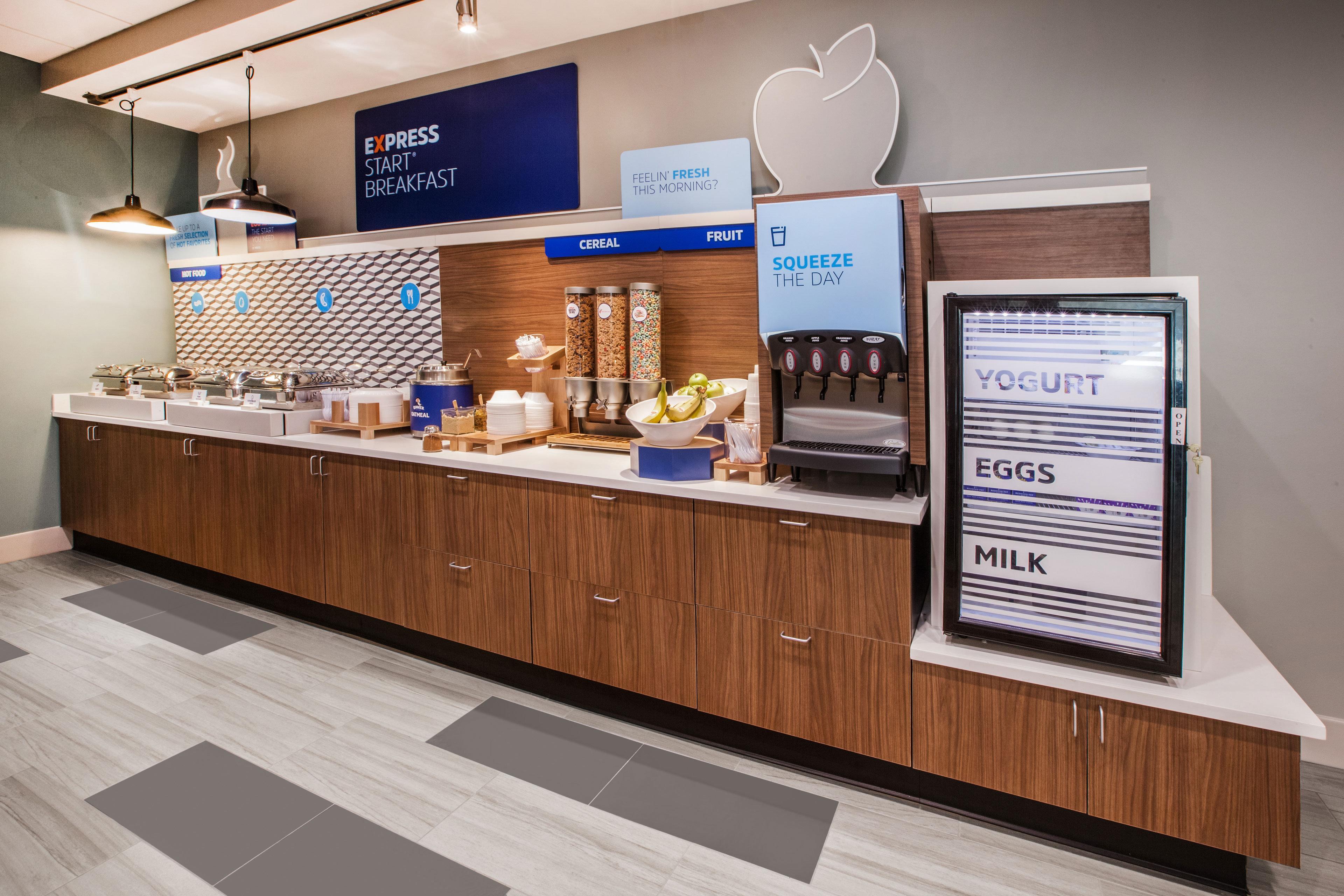 Holiday Inn Express Hotel & Suites Lincoln South By Ihg Bagian luar foto