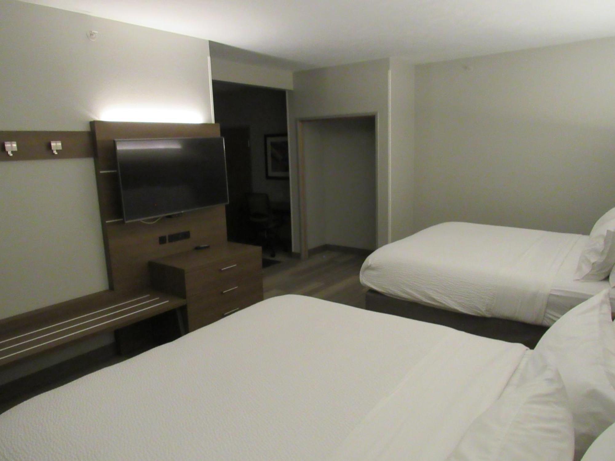 Holiday Inn Express Hotel & Suites Lincoln South By Ihg Bagian luar foto