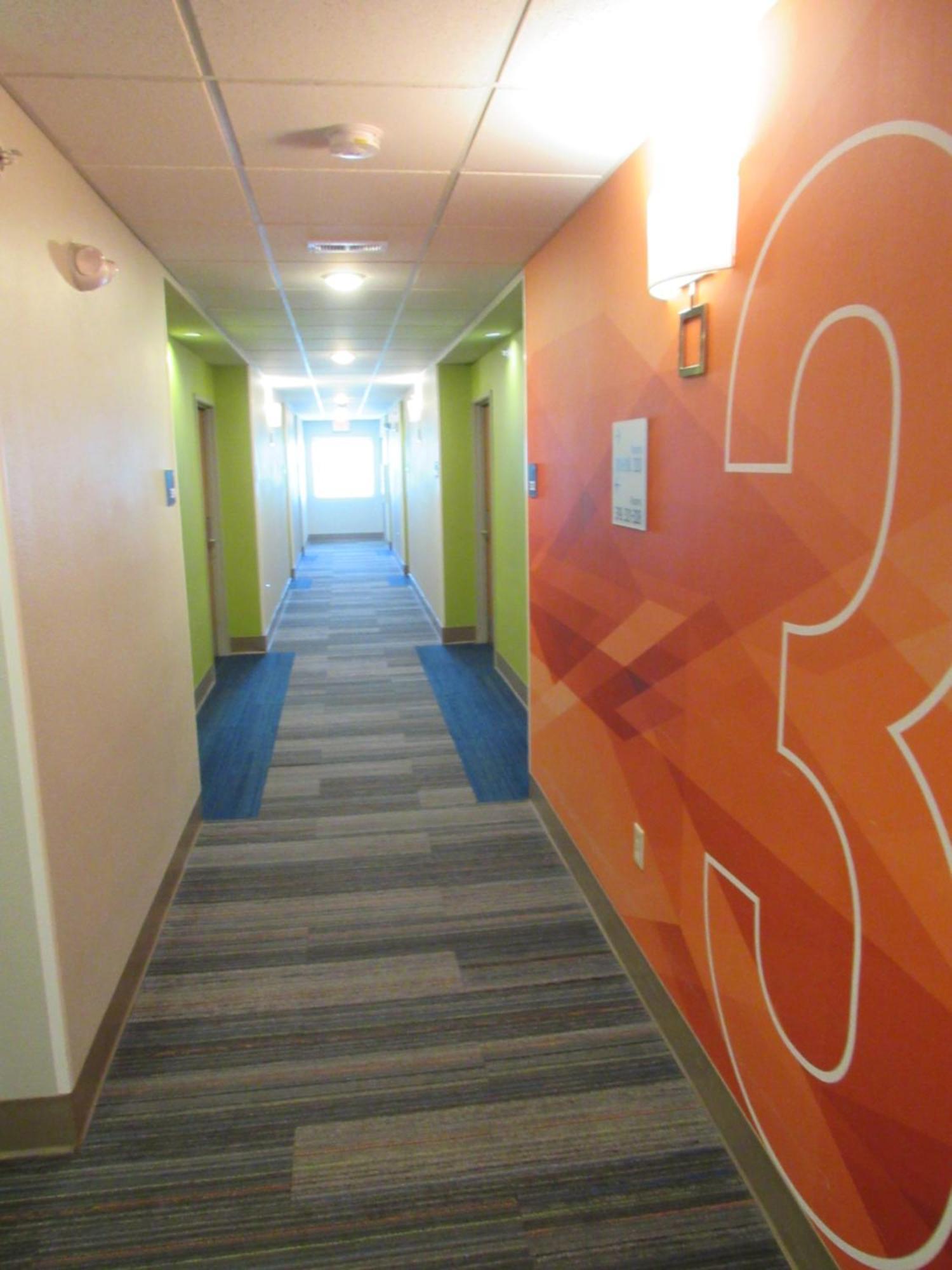 Holiday Inn Express Hotel & Suites Lincoln South By Ihg Bagian luar foto