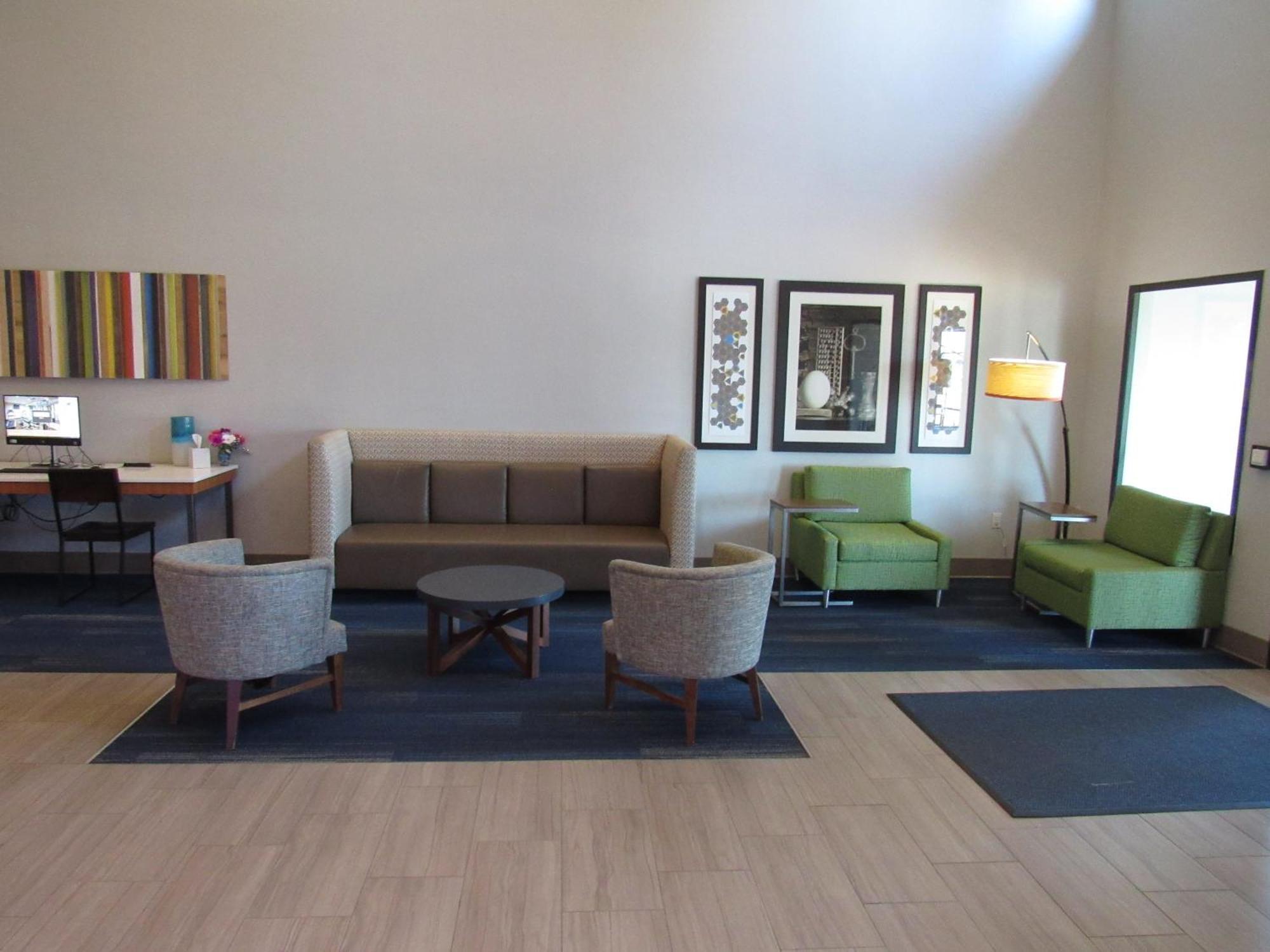 Holiday Inn Express Hotel & Suites Lincoln South By Ihg Bagian luar foto
