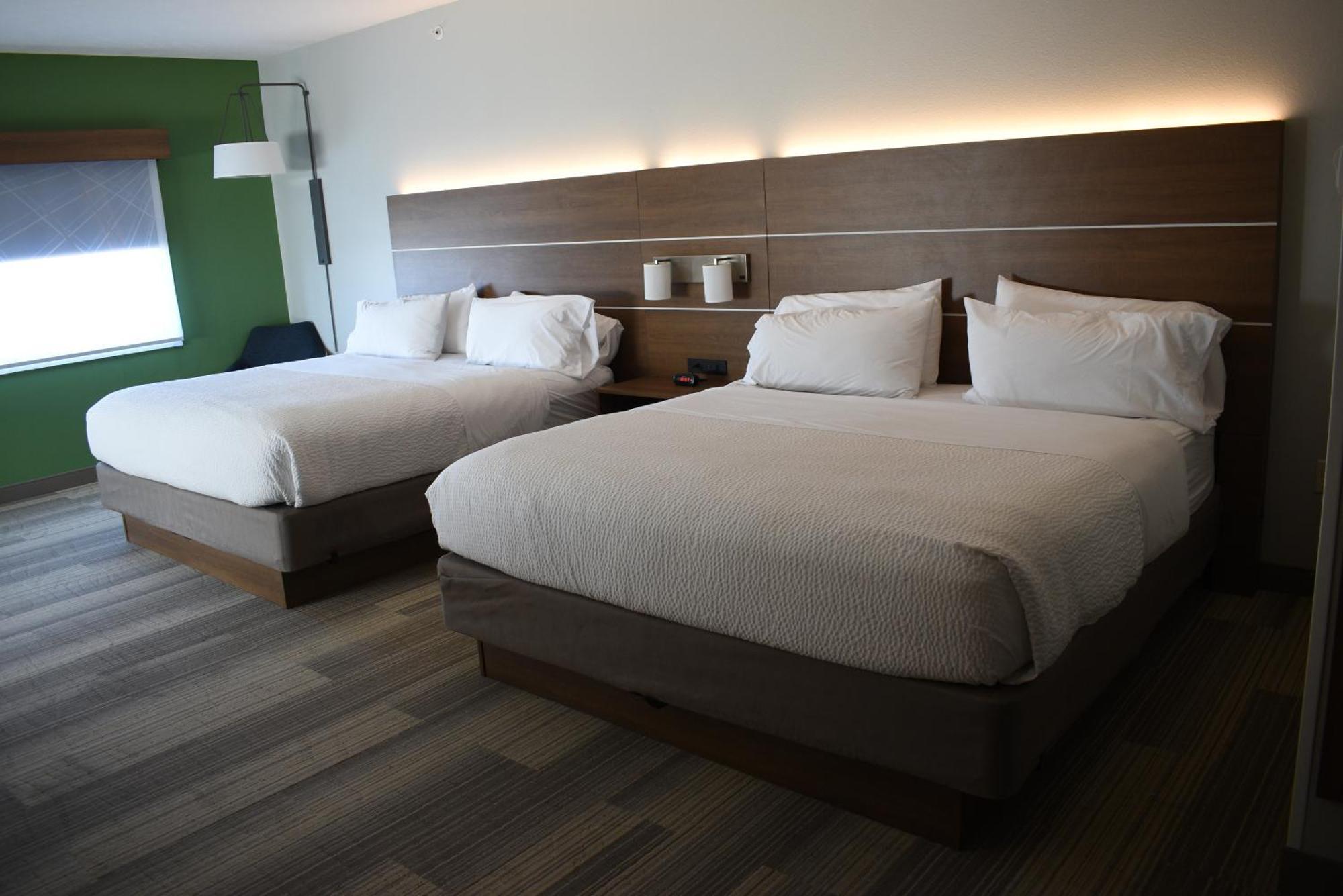 Holiday Inn Express Hotel & Suites Lincoln South By Ihg Bagian luar foto