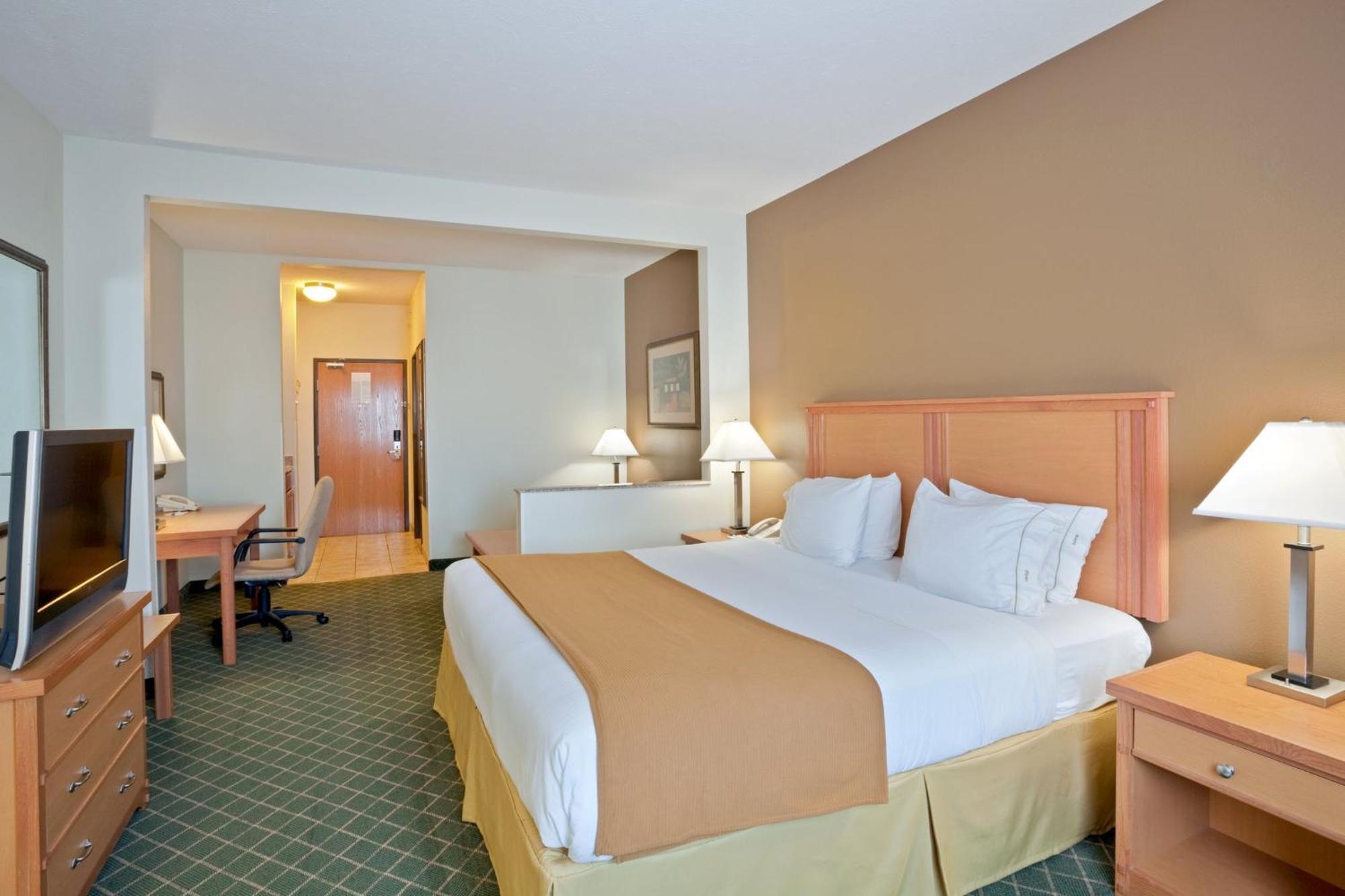 Holiday Inn Express Hotel & Suites Lincoln South By Ihg Bagian luar foto